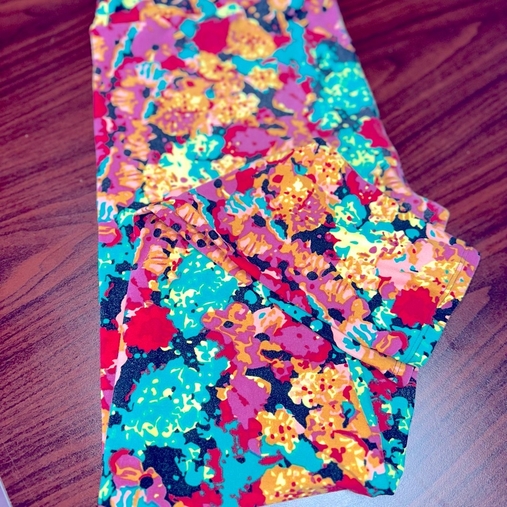 Lularoe Leggings are soft as butter 🧈